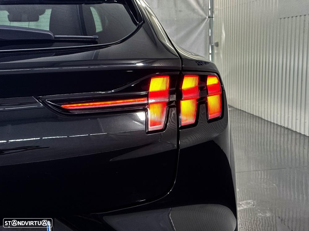 Ford Mustang Mach-E Premium AWD - 54