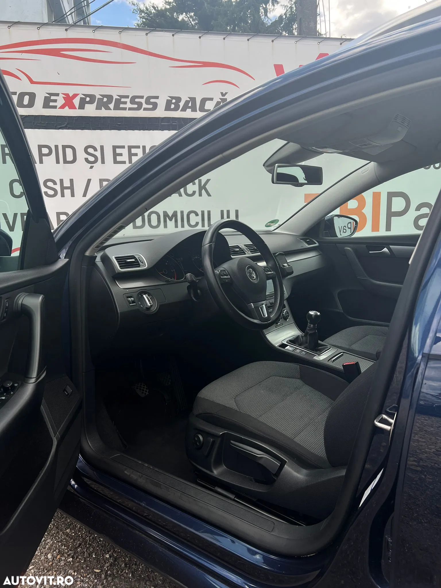 Volkswagen Passat Variant 2.0 TDI BlueMotion Technology Comfortline - 24