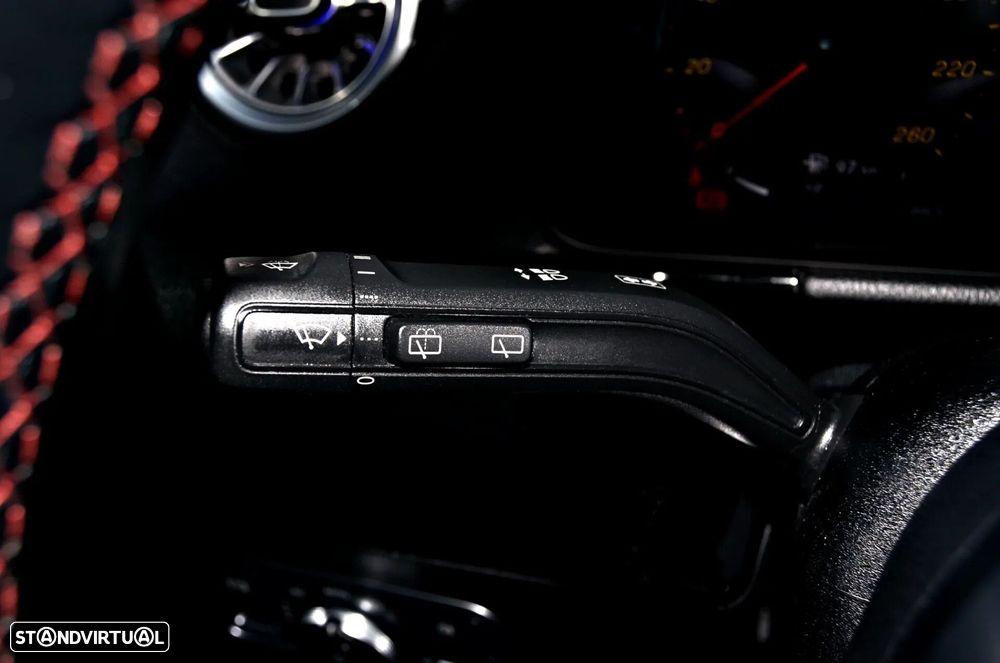 Mercedes-Benz GLA 250 e AMG Line - 14