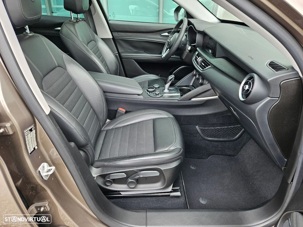 Alfa Romeo Stelvio 2.2 D Super AT8 - 15