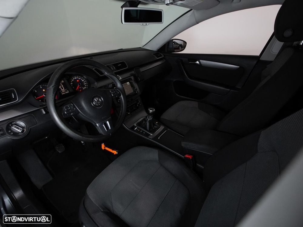 VW Passat Variant - 6