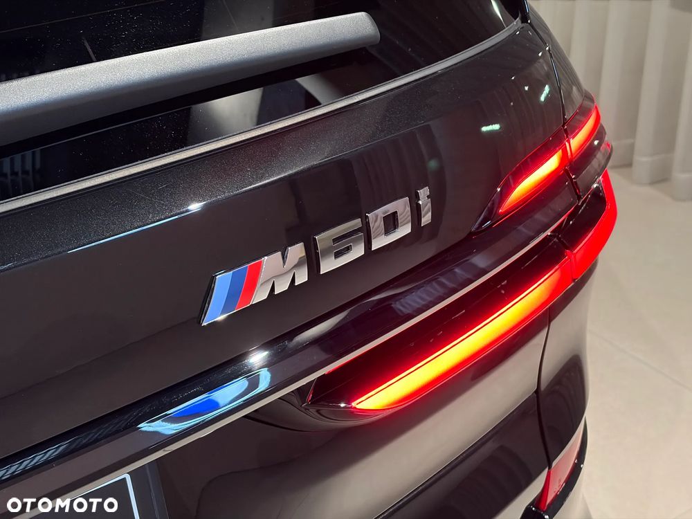 BMW X7 - 7