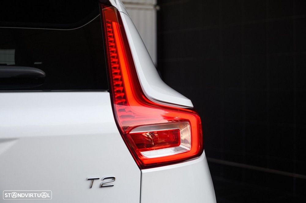 Volvo XC 40 1.5 T2 Plus Dark Auto - 14