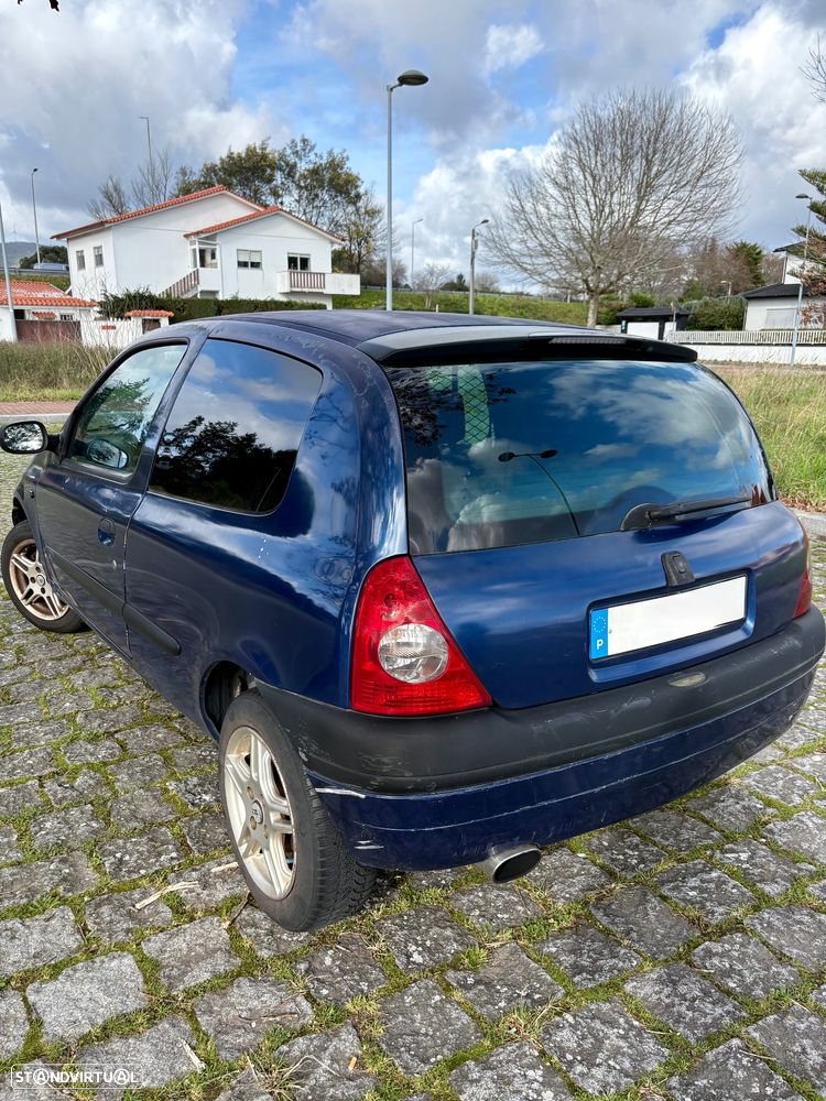 Renault Clio 1.9 D RN - 2