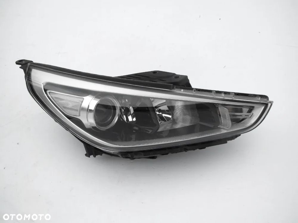 HYUNDAI i30 2017 2018 2019 Reflektor 10 PIN OE - 14