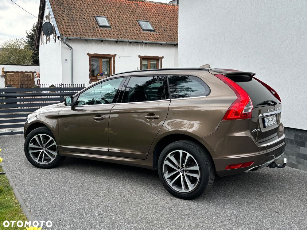 Volvo XC 60 D4 Momentum Pro - 18