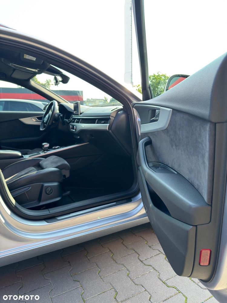 Audi A4 Avant 2.0 TDI S tronic quattro - 20