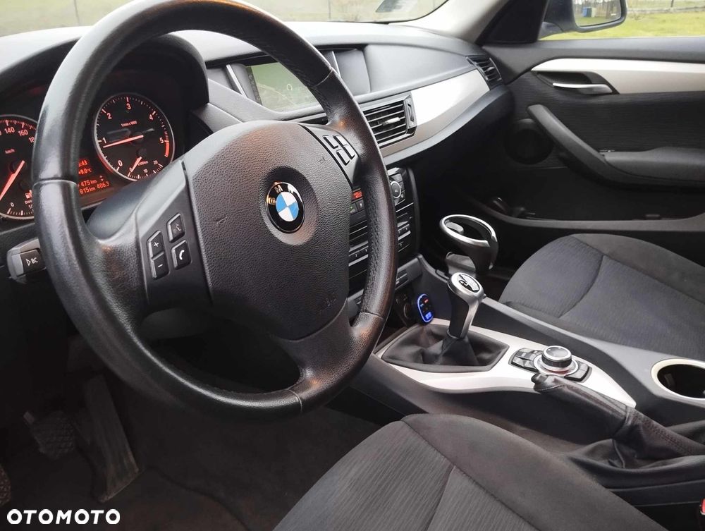 BMW X1 xDrive18d - 17