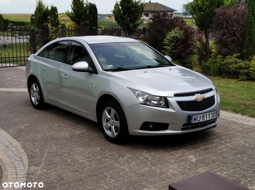 Chevrolet Cruze 1.6 LS - 2