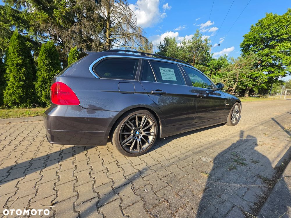 BMW Seria 3 325i - 8