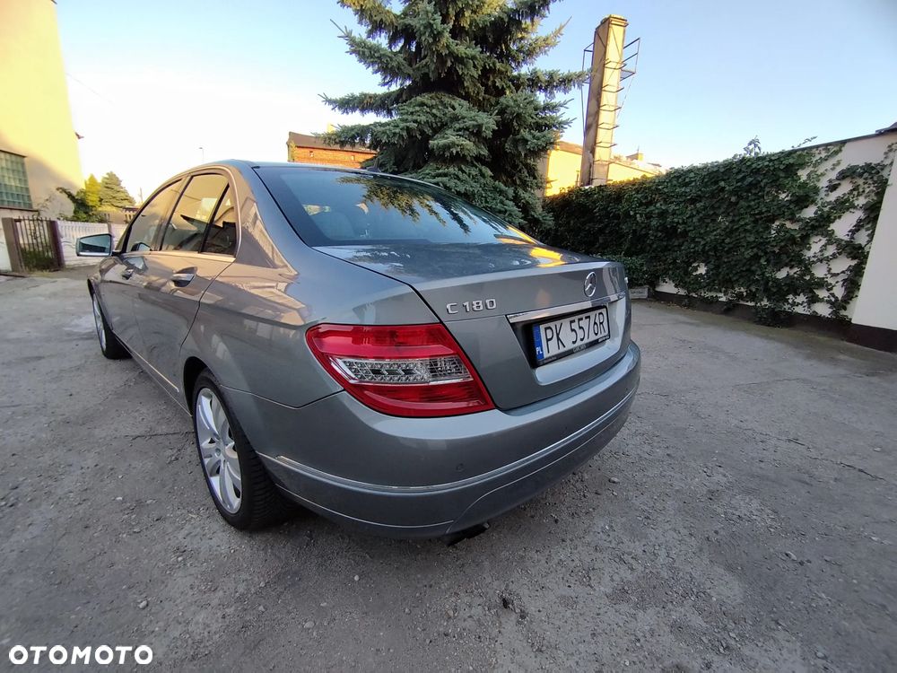 Mercedes-Benz Klasa C 180 CGI Automatik BlueEFFICIENCY Avantgarde - 10
