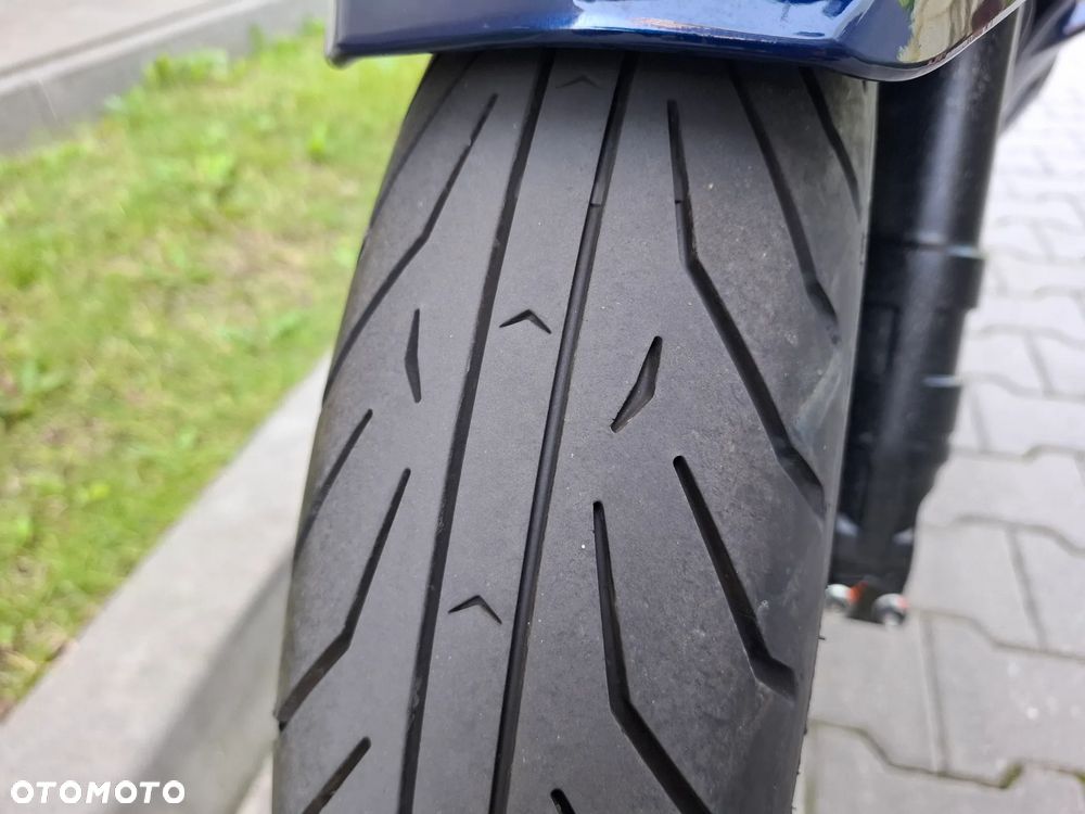 Suzuki GSX - 10