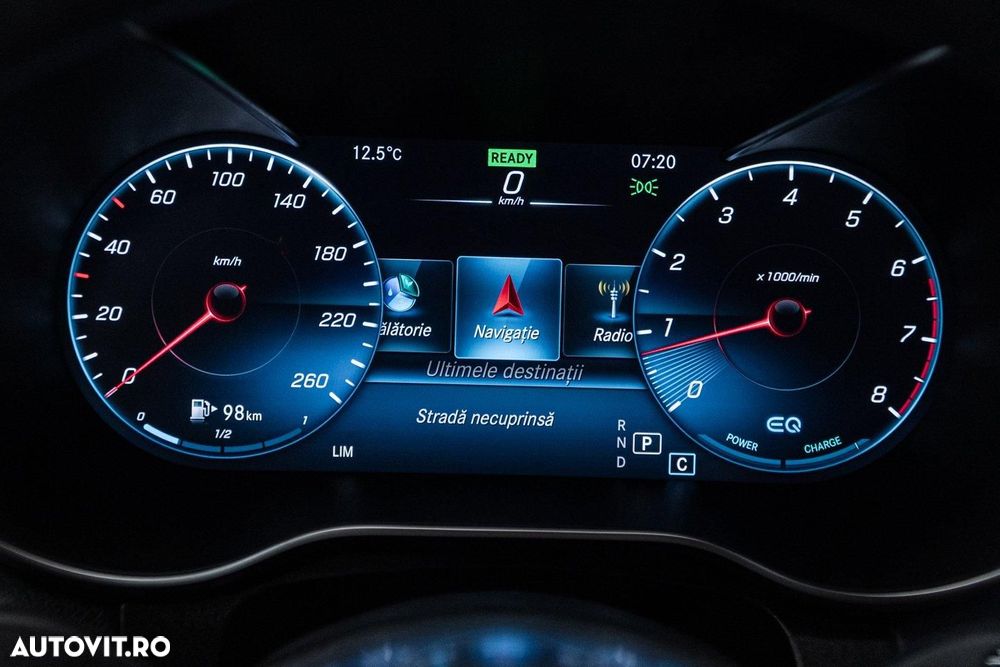 Mercedes-Benz GLC Coupe 300 4Matic 9G-TRONIC AMG Line Plus - 36