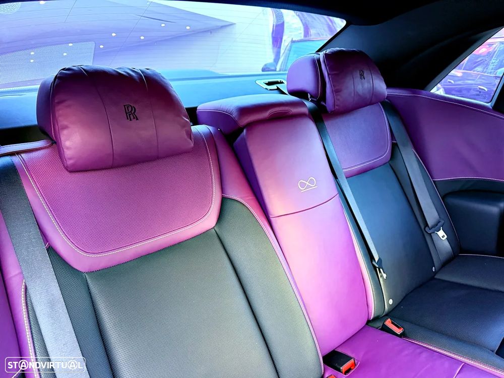 Rolls Royce Ghost Black Badge - 37