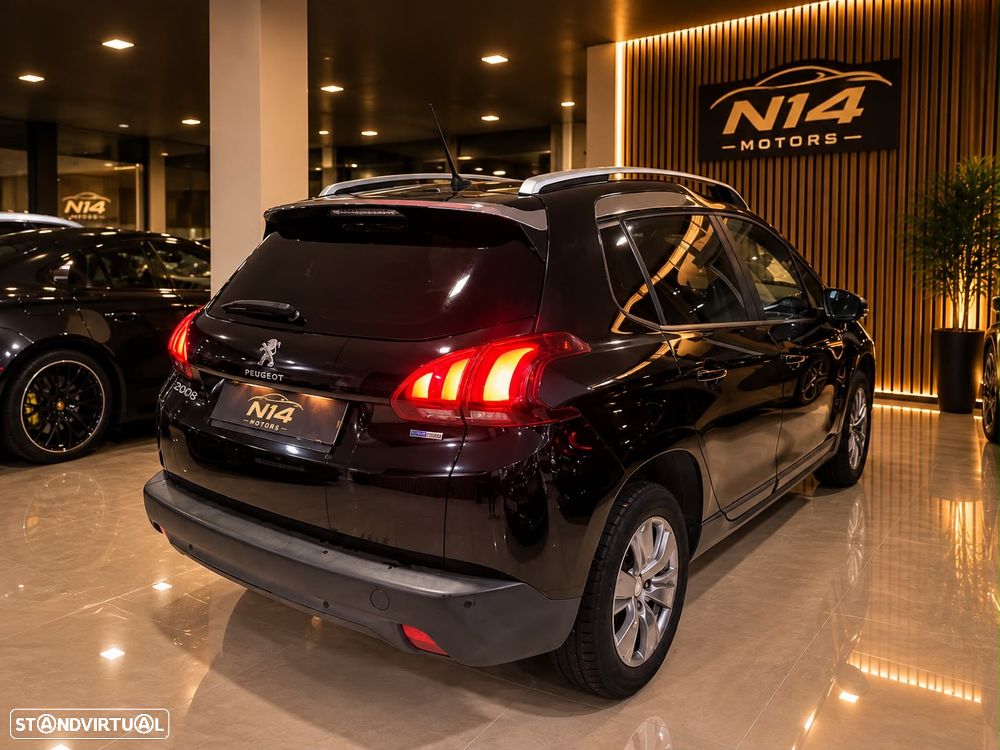 Peugeot 2008 1.2 PureTech Style - 12