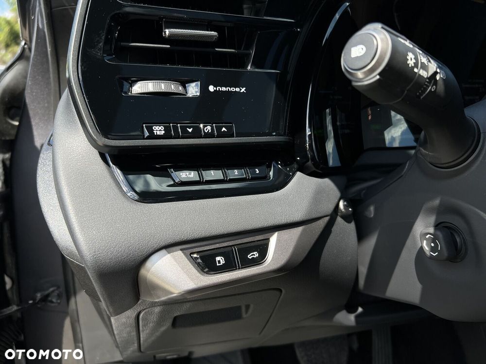 Lexus RX 450h+ F Sport Design - 12