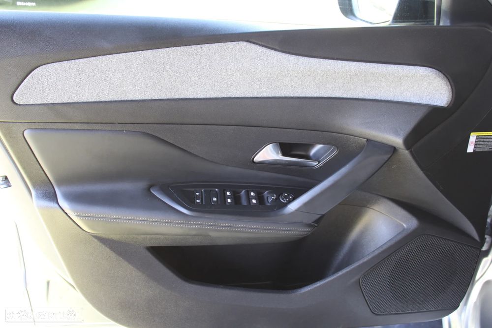 Peugeot 308 PureTech 130 EAT8 Active Pack - 17