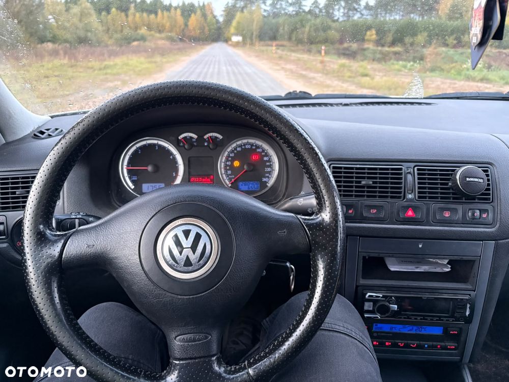Volkswagen Golf - 5