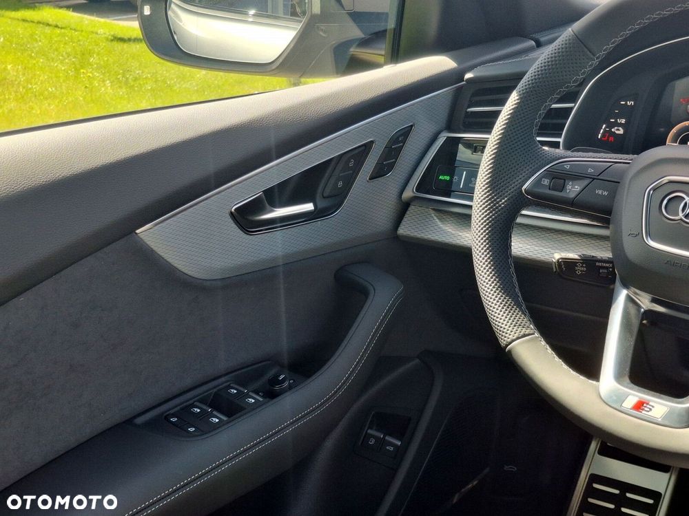 Audi Q8 - 18