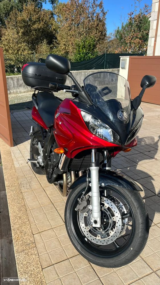 Yamaha FZS Fazer 600 S - 2