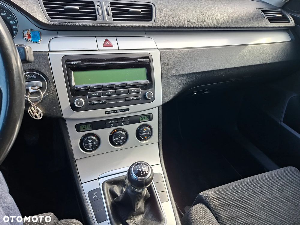 Volkswagen Passat 2.0 TDI DPF Comfortline - 10