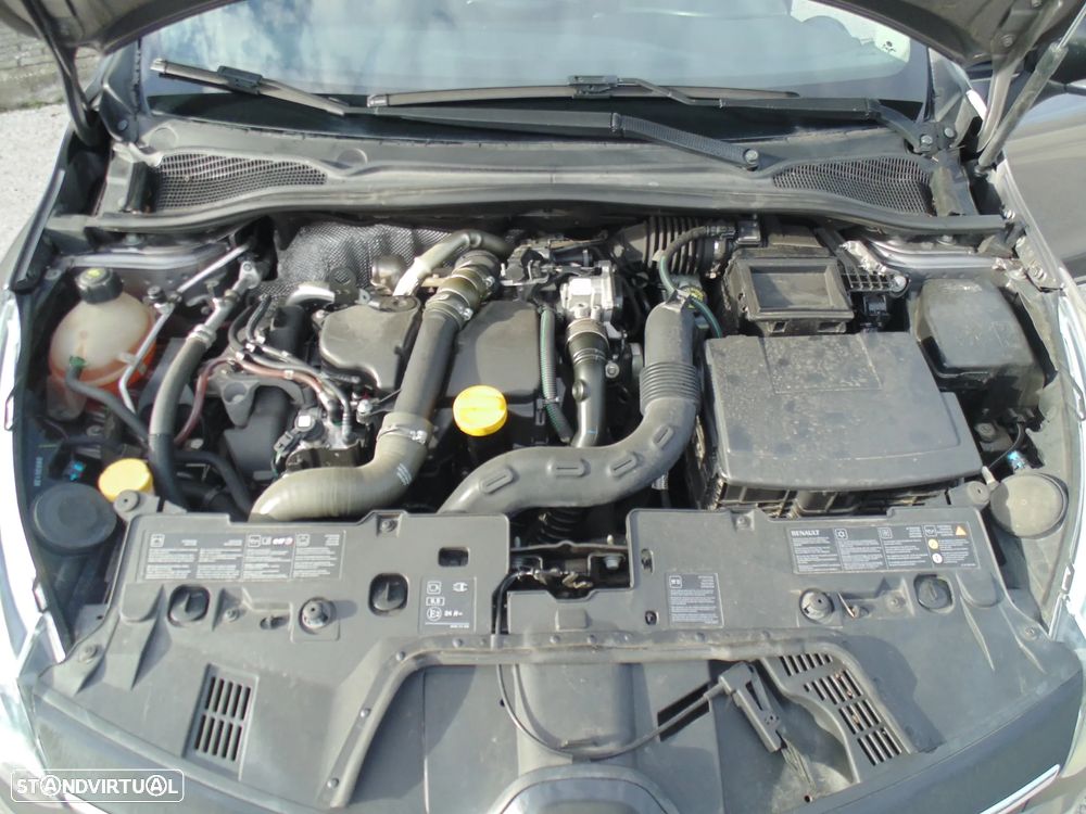 Renault Clio Sport Tourer 1.5 dCi Dynamique S - 31