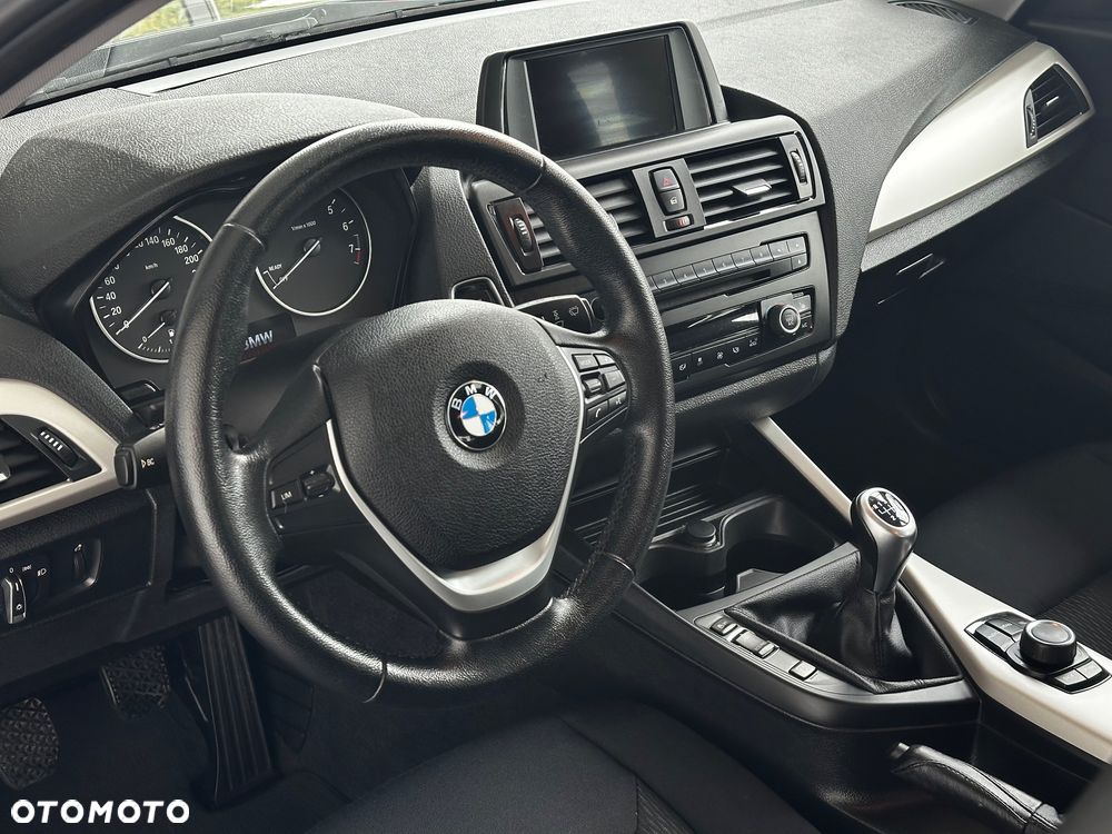 BMW Seria 1 116i - 14