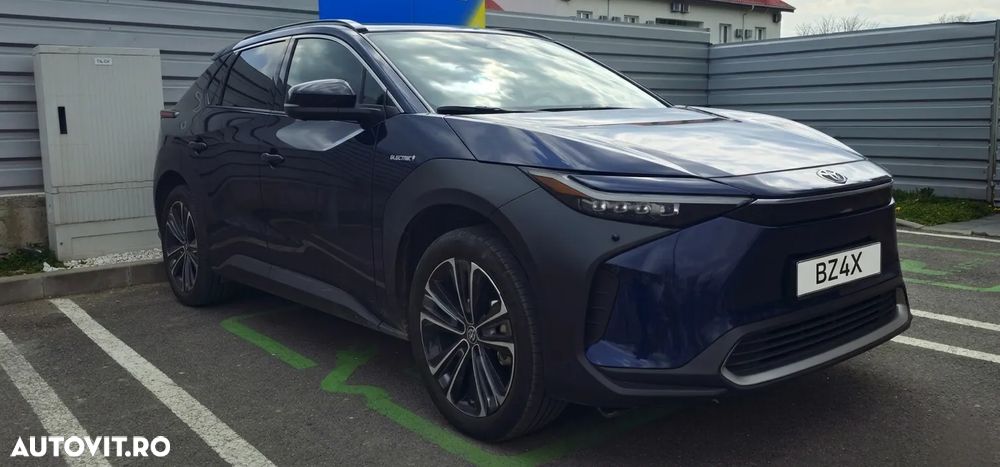 Toyota BZ4X 160 KW AWD (4x4) Luxury - 1
