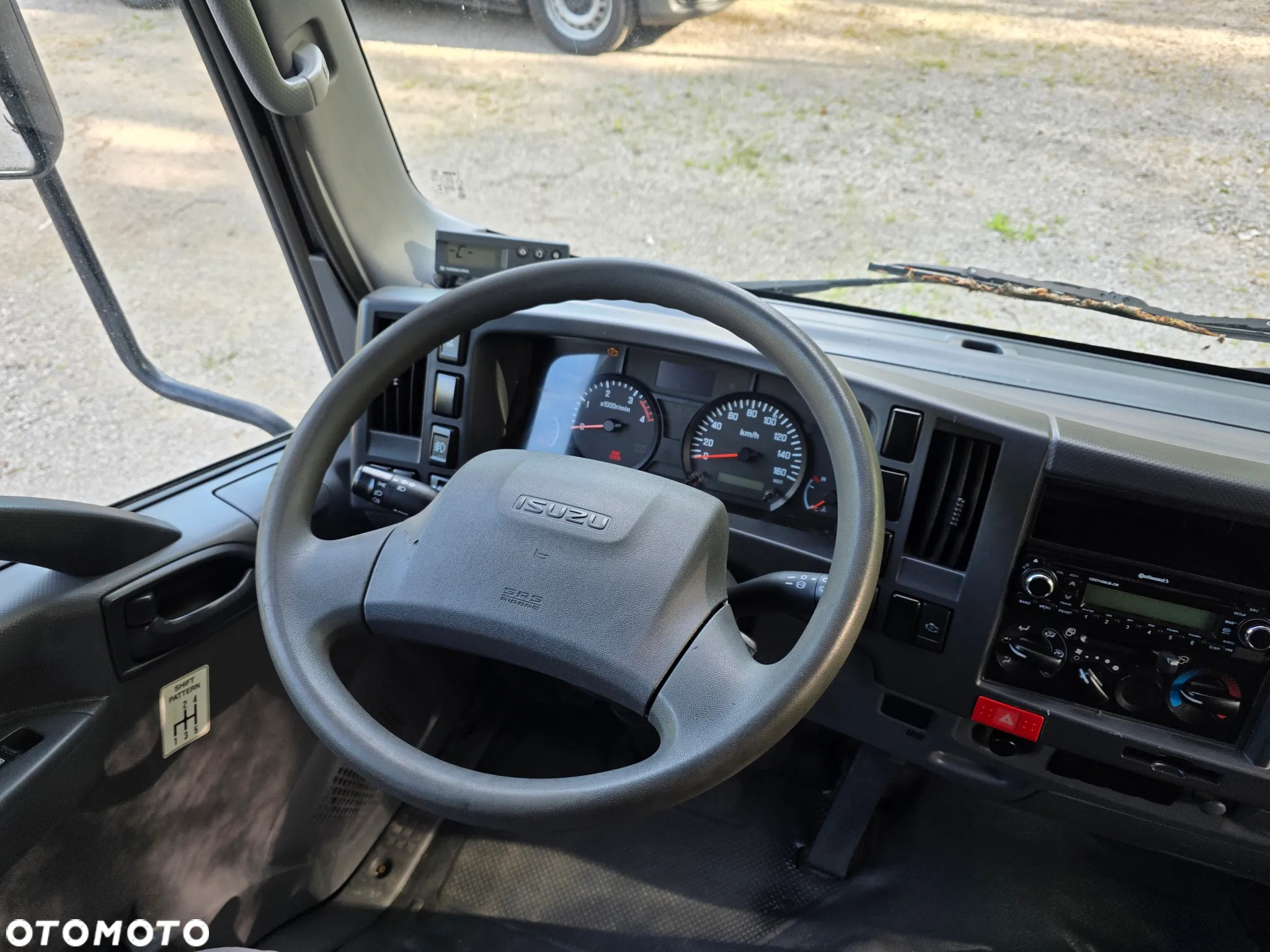 Isuzu N-L35 - 19
