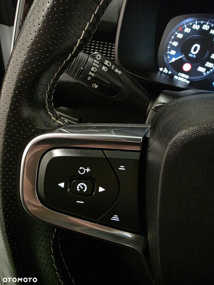 Volvo XC 40 D3 R-Design - 20