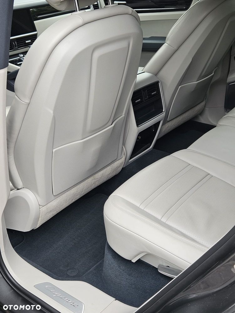 Porsche Cayenne Standard - 9