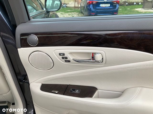 Lexus LS 460 Superior - 18