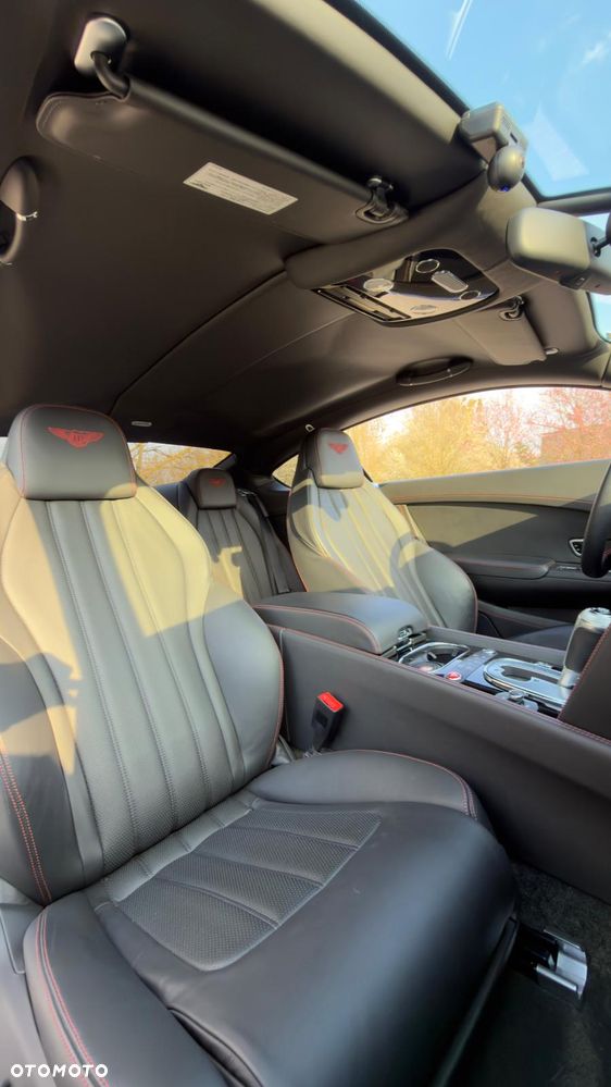 Bentley Continental GT V8 S - 36
