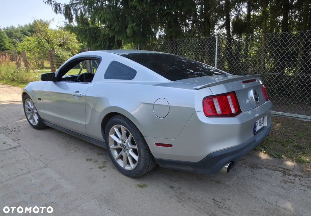 Ford Mustang - 6