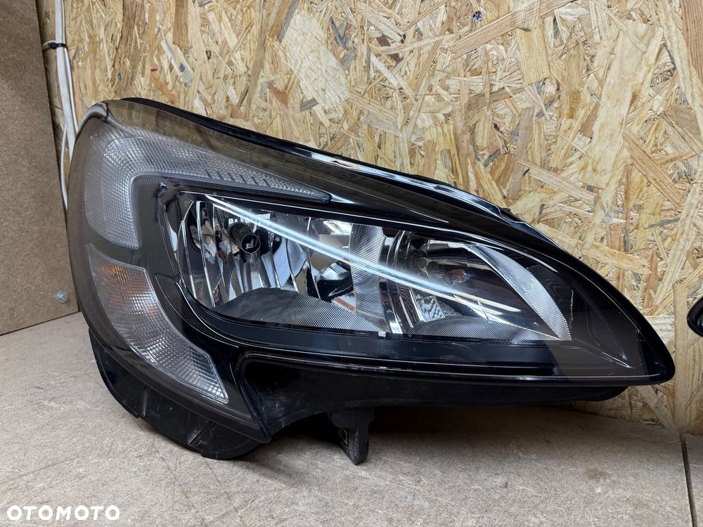 LAMPY LEWA PRAWA KOMPLET OPEL CORSA E ZWYKŁA H7 39108222 13381336 - 34