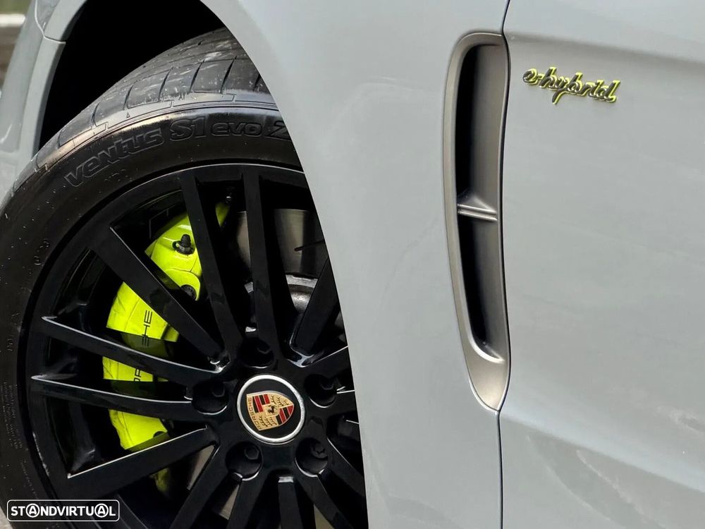 Porsche Panamera 4 E-Hybrid Platinum Edition com PDLS - 20