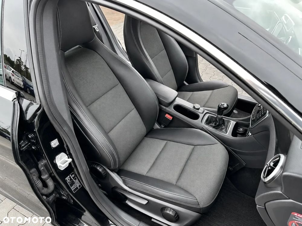 Mercedes-Benz CLA 180 BlueEffICIENCY Edition - 22