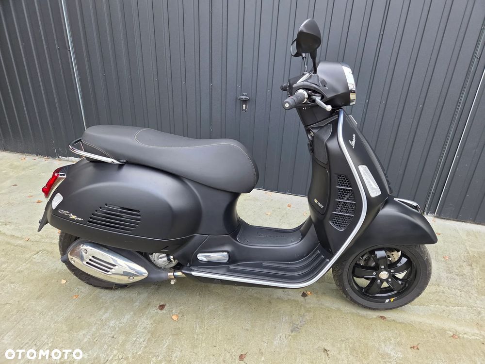 Vespa GTS - 2