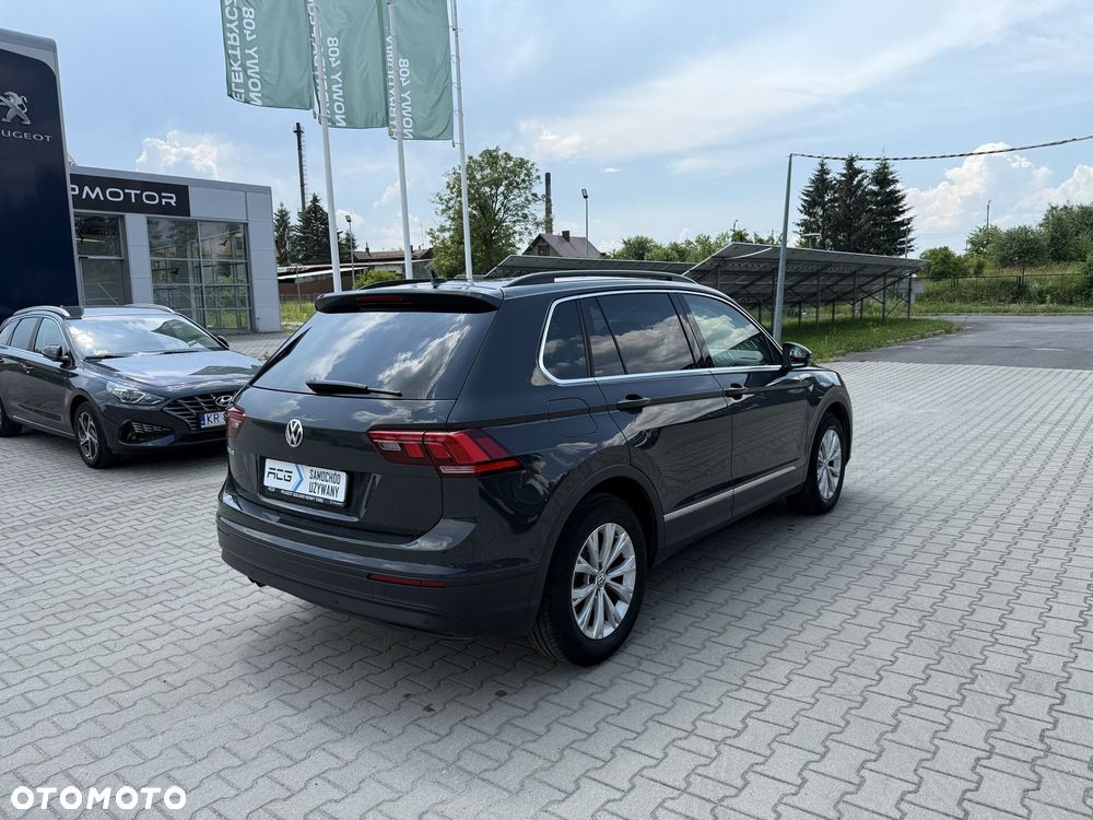 Volkswagen Tiguan - 5