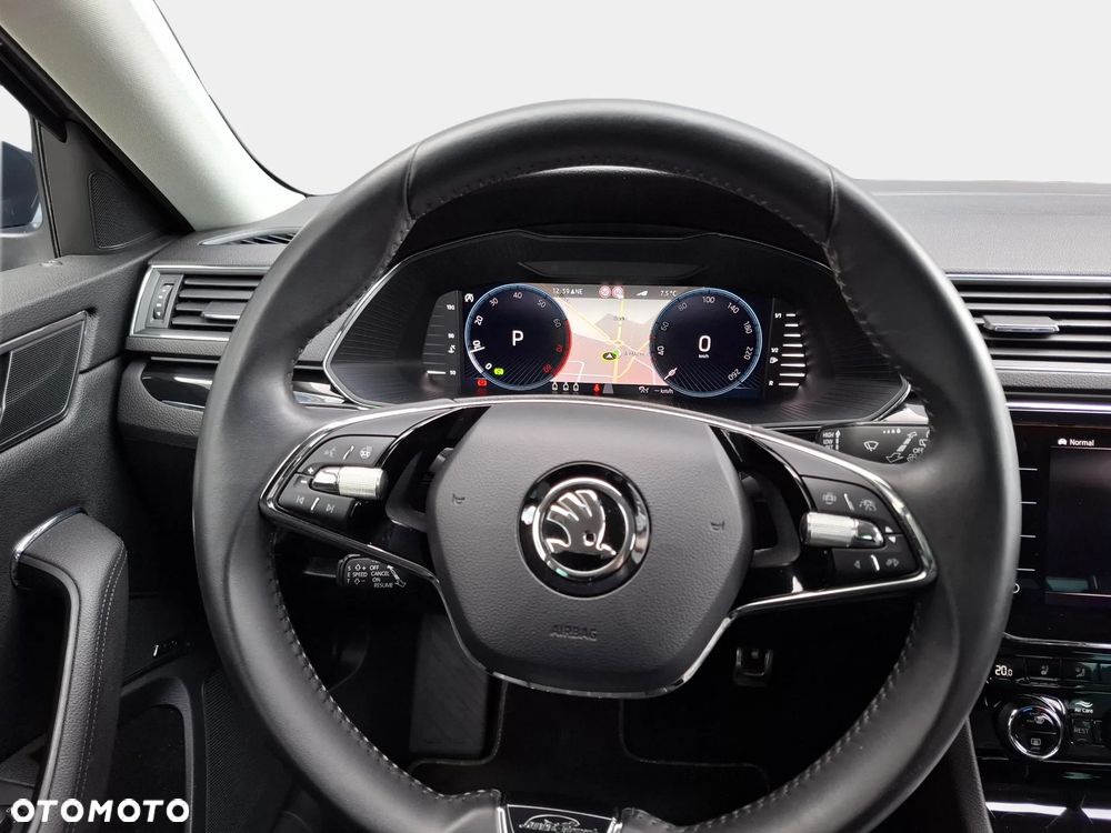 Skoda Superb 2.0 TSI L&K DSG - 22