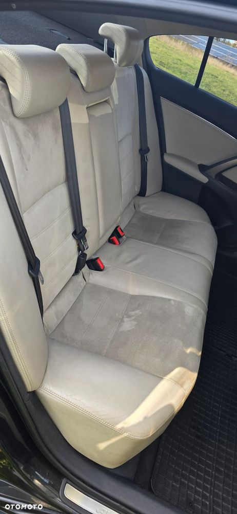 Toyota Avensis 2.0 D-4D Premium - 12