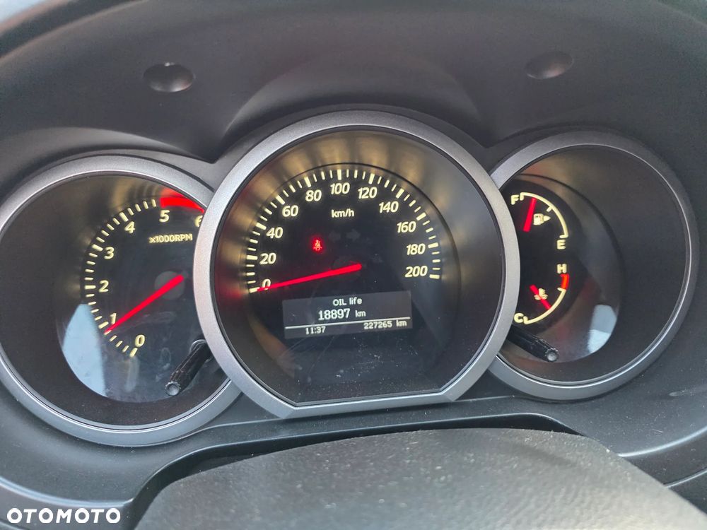 Suzuki Grand Vitara 1.9 DDiS Club - 12