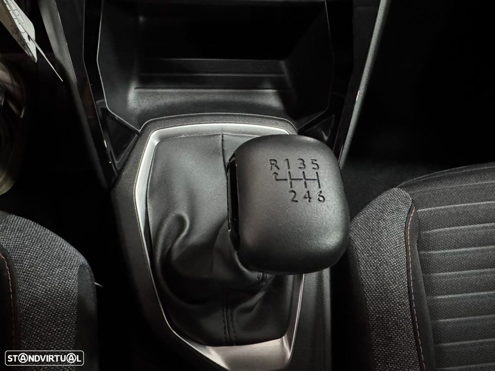 Peugeot 208 1.2 PureTech Active - 32