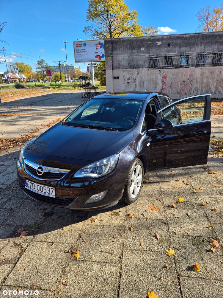 Opel Astra 1.4 T Cosmo - 4