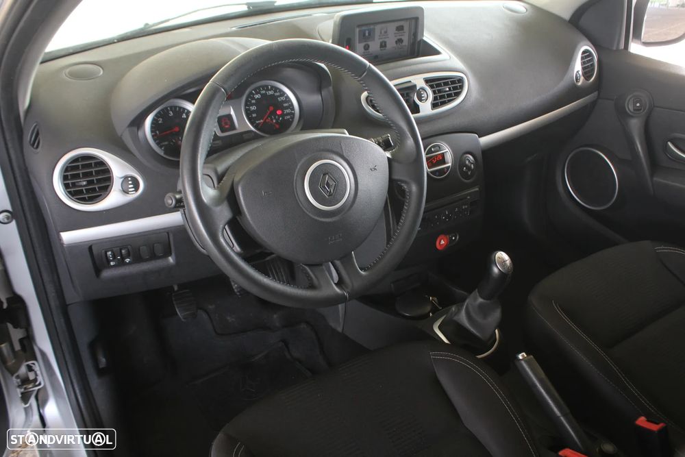 Renault Clio Break 1.5 dCi Dynamique S - 24