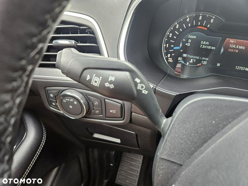 Ford Edge 2.0 TDCi 4x4 Titanium - 34