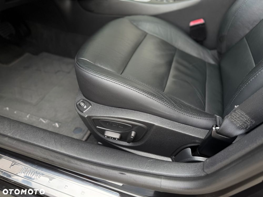 Renault Laguna 2.0T Initiale - 19