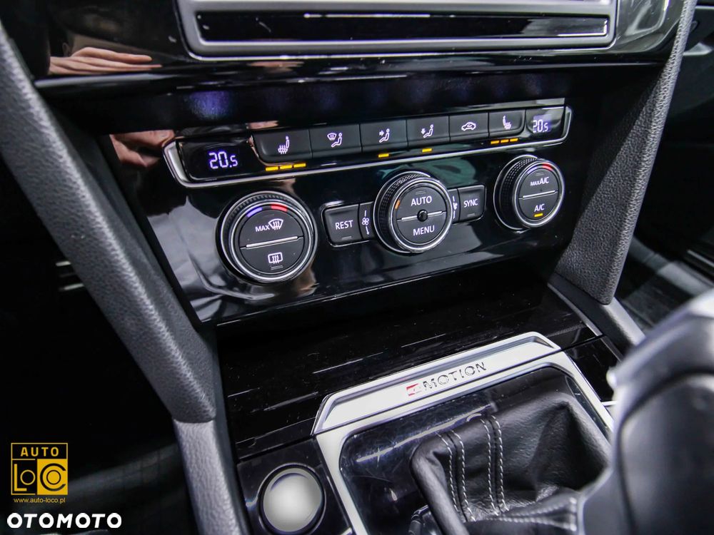 Volkswagen Passat 2.0 TDI SCR 4Motion DDG Highline - 30