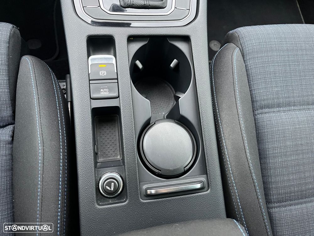 VW Passat 1.4 TSI GTE Plug-in - 32