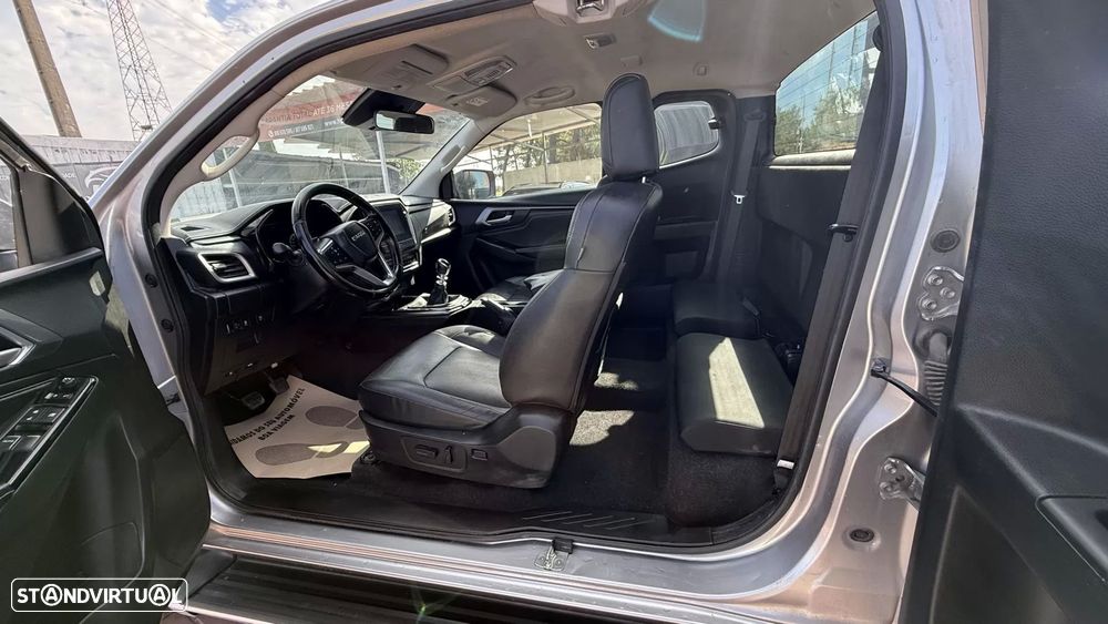 Isuzu D-Max Space Cab 4WD L - 18